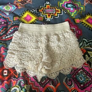 Women’s Lace Rewind Shorts